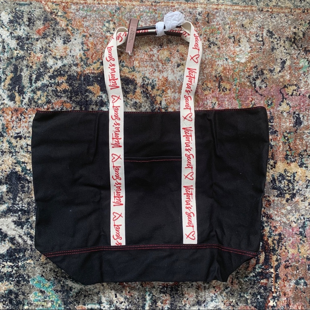 NWT Victoria’s Secret Tote 👠